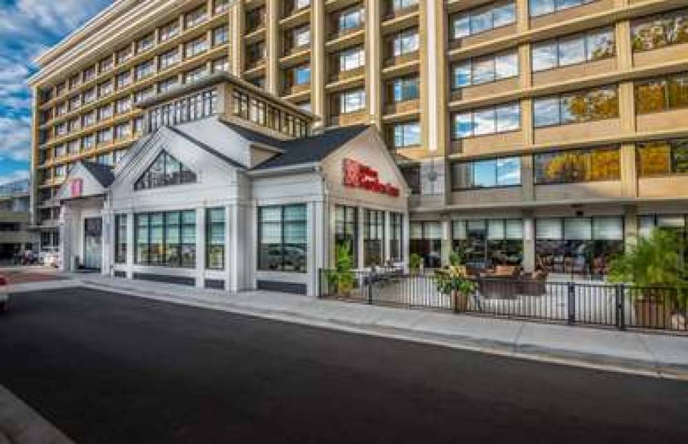 HILTON GARDEN INN REAGAN NATIONAL A 2