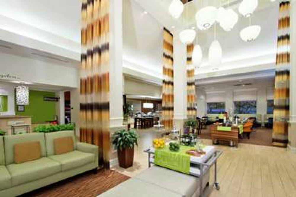 Hilton Garden Inn St. Charles 5