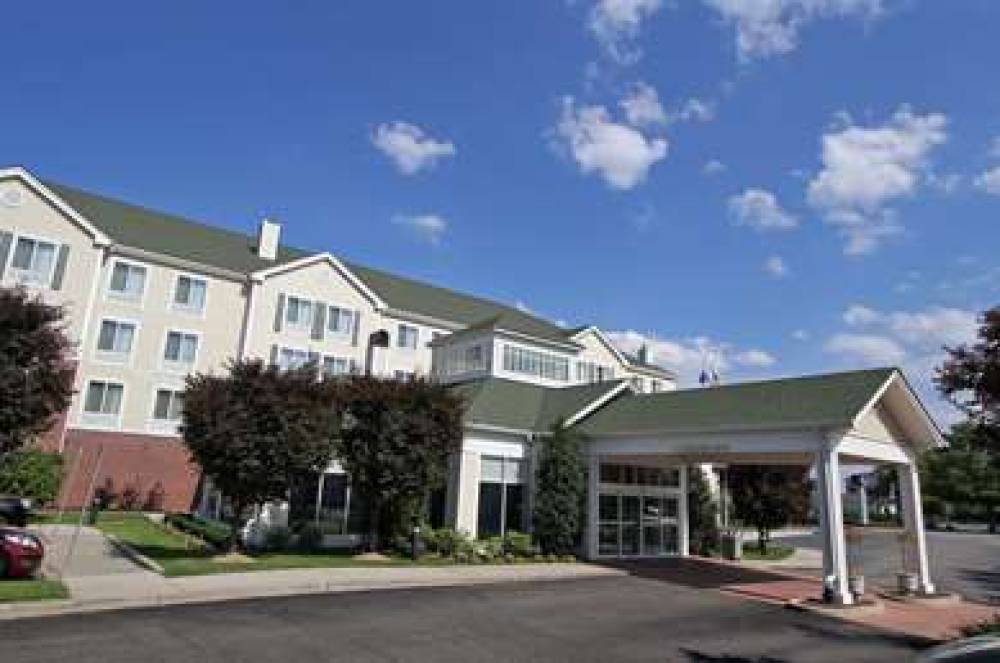 Hilton Garden Inn Westbury 2