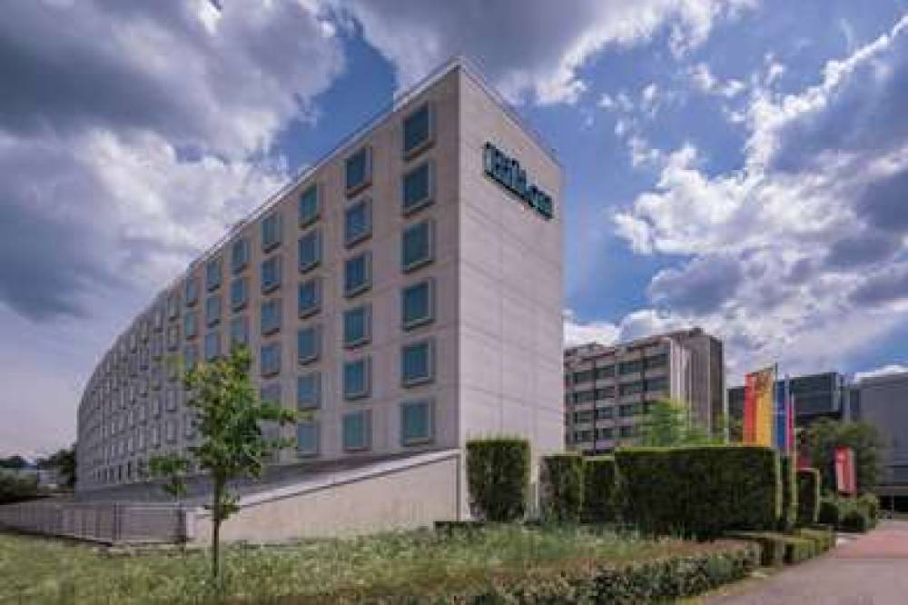 HILTON GENEVA HOTEL & CONFERENCE 1