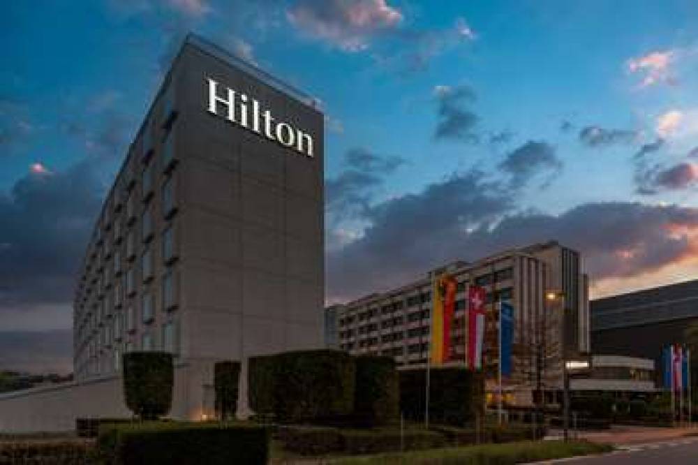 HILTON GENEVA HOTEL & CONFERENCE 3