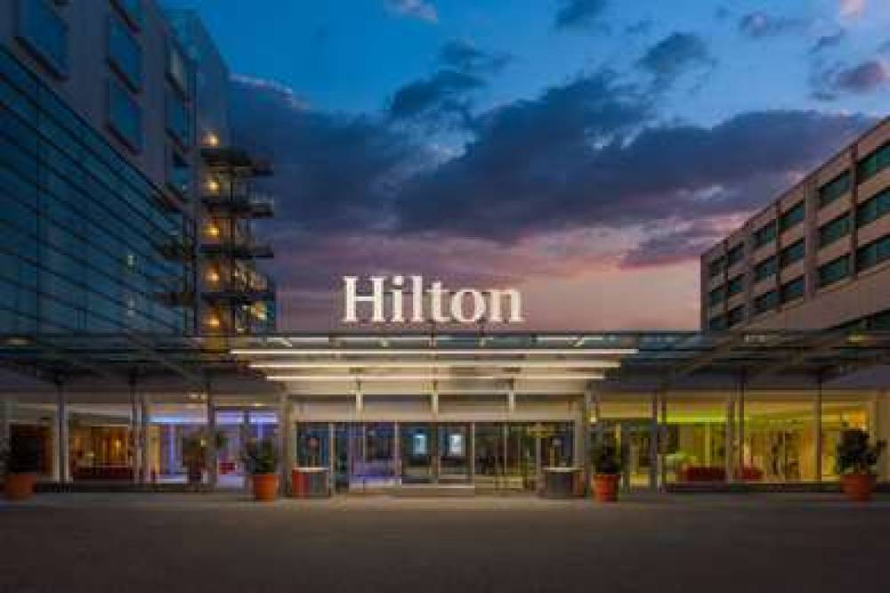 HILTON GENEVA HOTEL & CONFERENCE 4