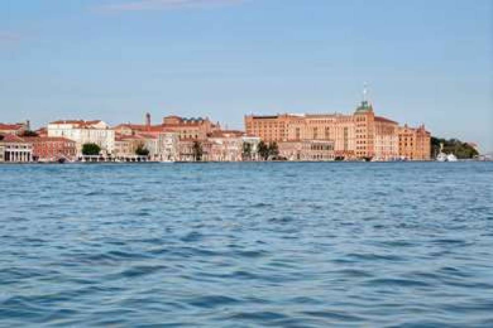 HILTON MOLINO STUCKY VENICE 8