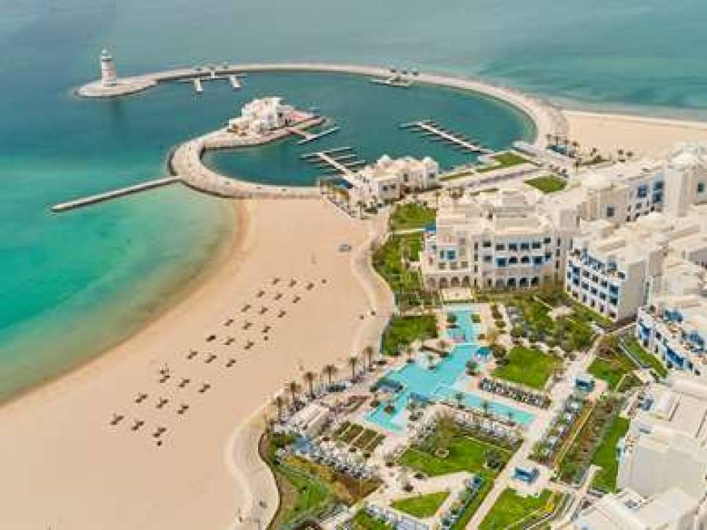 Hilton Salwa Beach Resort And Villa