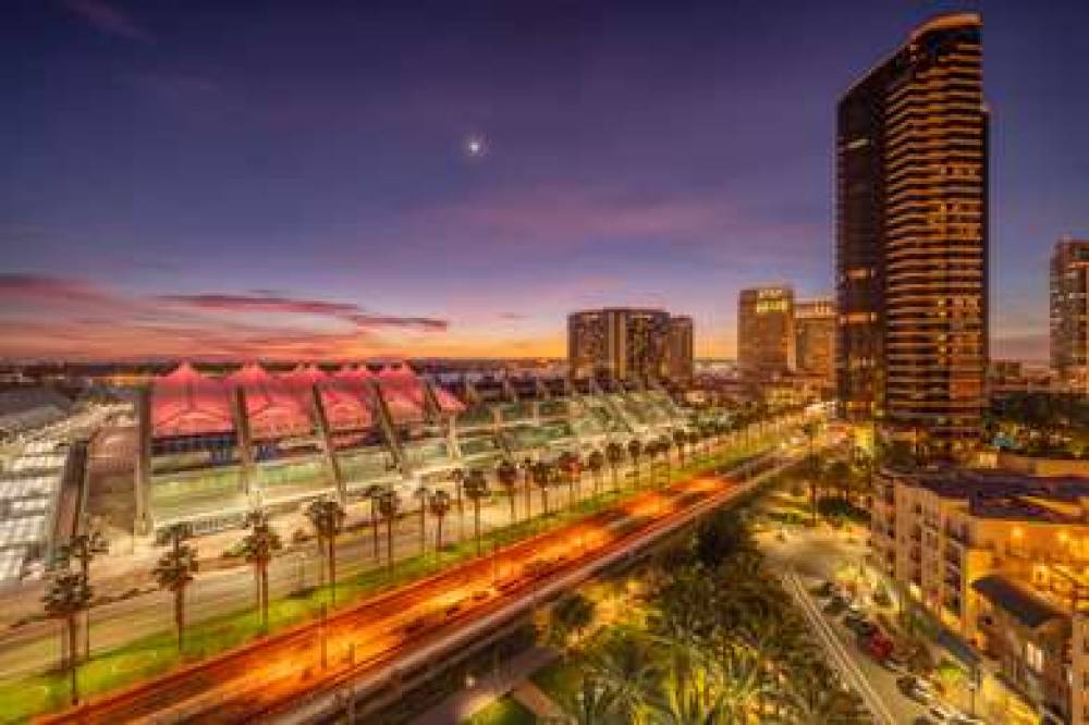 Hilton San Diego Gaslamp Quarter 3