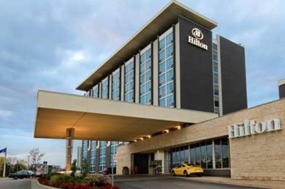 Hilton Toronto Airport Hotel &Amp; Suites