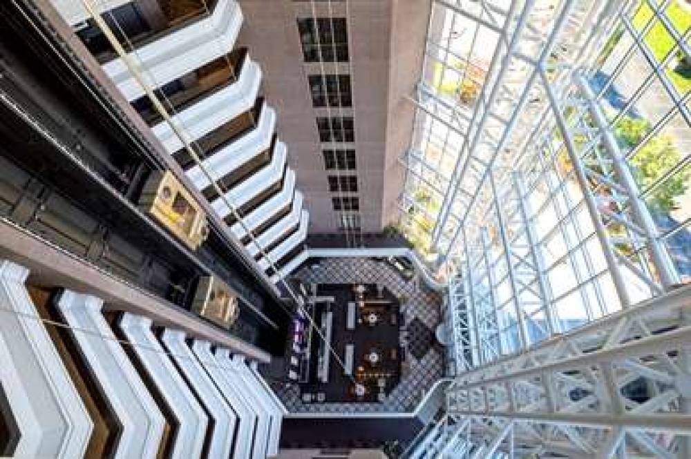 Hilton Toronto/Markham Suites Conference Centre & 5