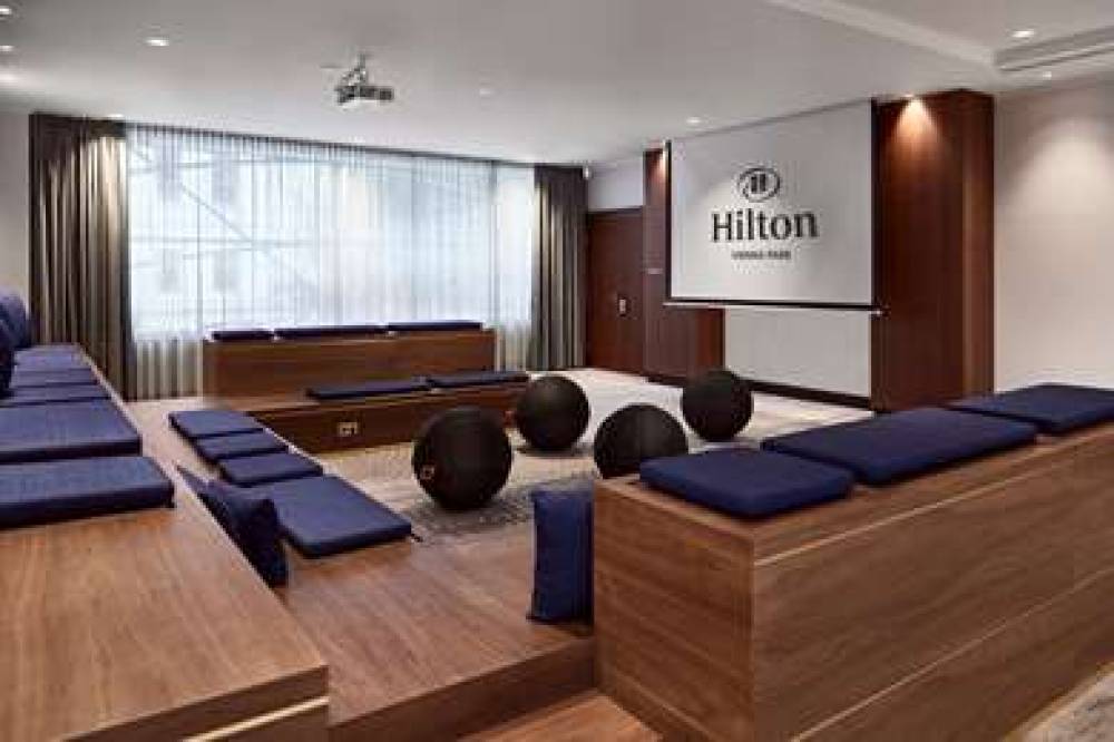 HILTON VIENNA PARK 4