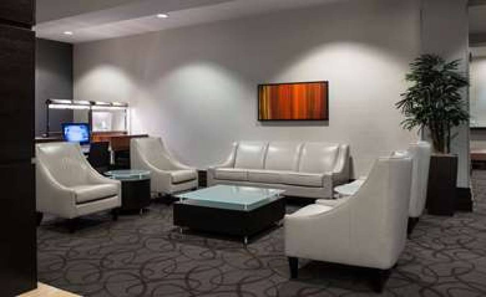 Hilton Winnipeg Airport Suites 3