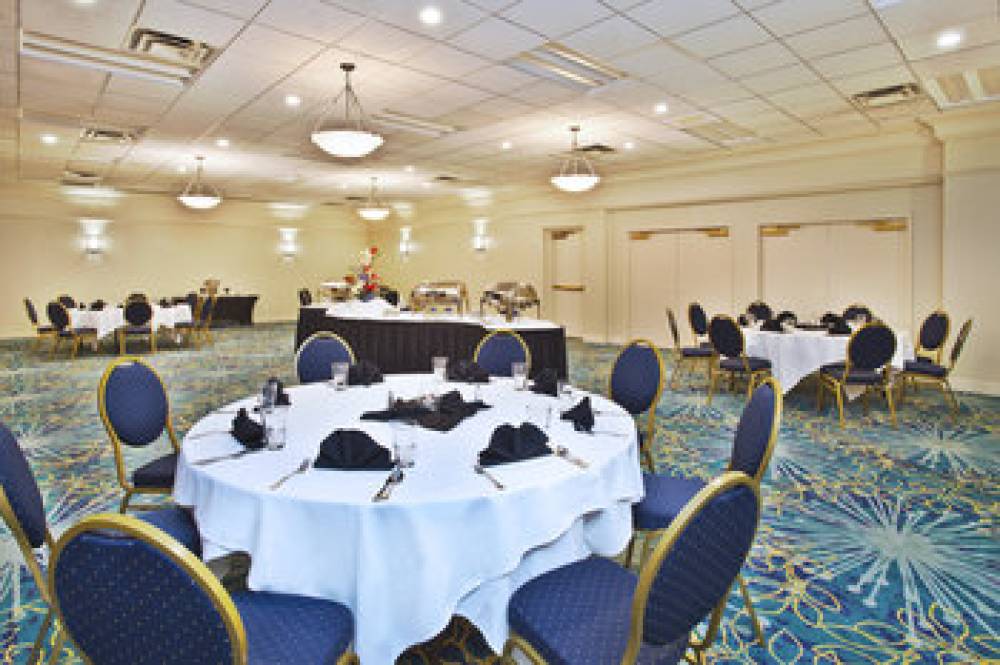 Holiday Inn AKRON WEST - FAIRLAWN 9