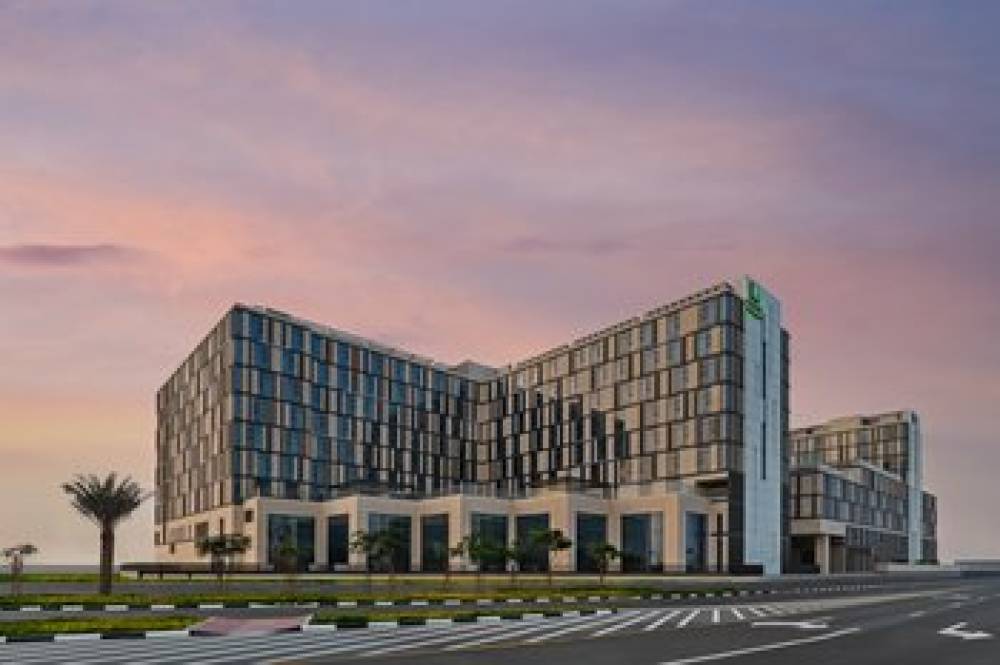 HOLIDAY INN AL-MAKTOUM AIRPORT 2