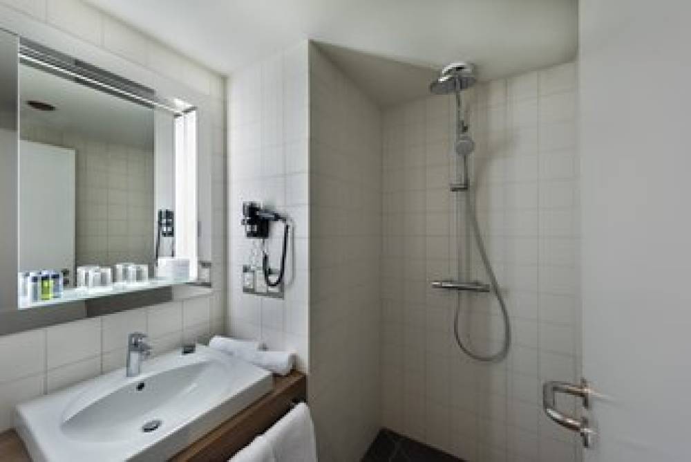 Holiday Inn BERLIN - CITY WEST 4