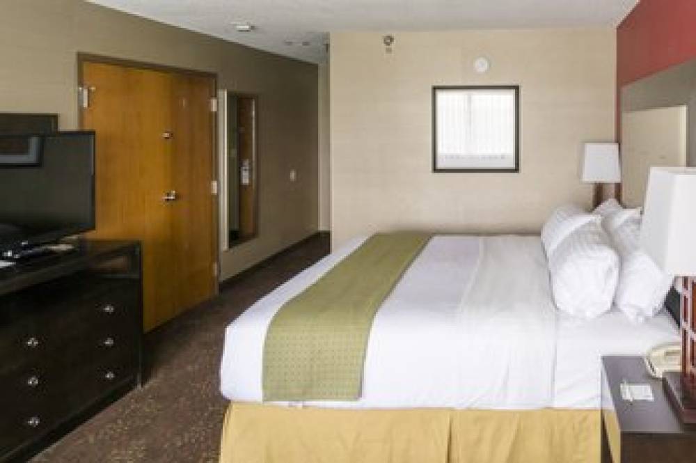 Holiday Inn BIG RAPIDS 2