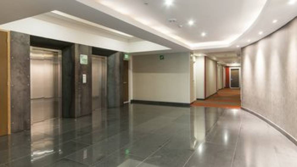 HOLIDAY INN BUENAVISTA INSURG 2