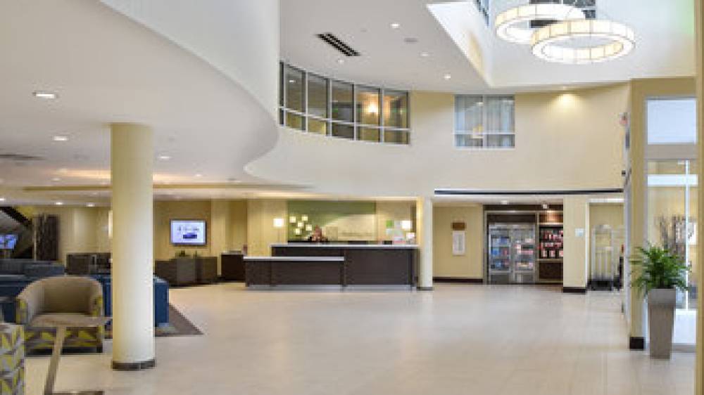 Holiday Inn CANTON (BELDEN VILLAGE) 1