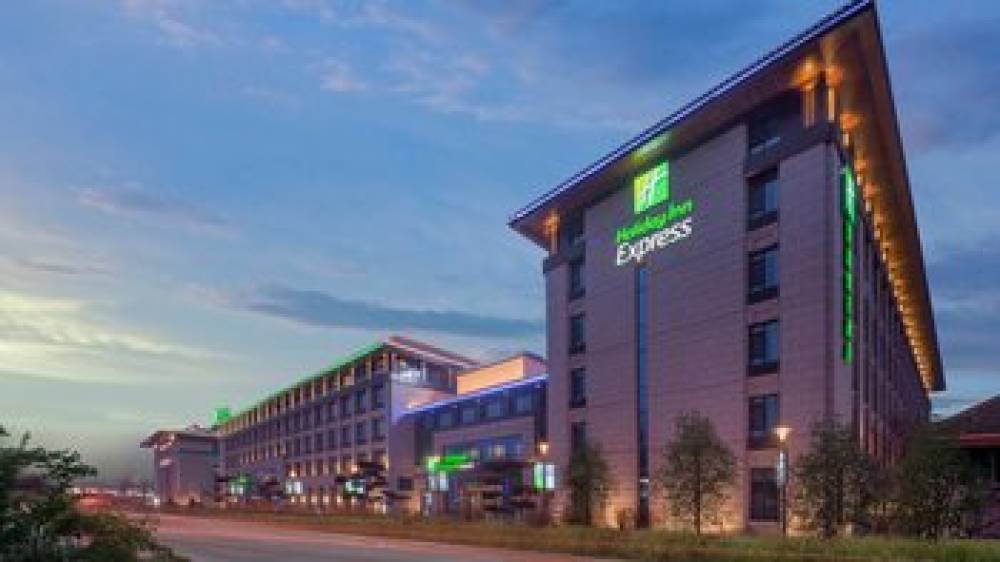 HOLIDAY INN CHANGCHUN JINGYUE 2