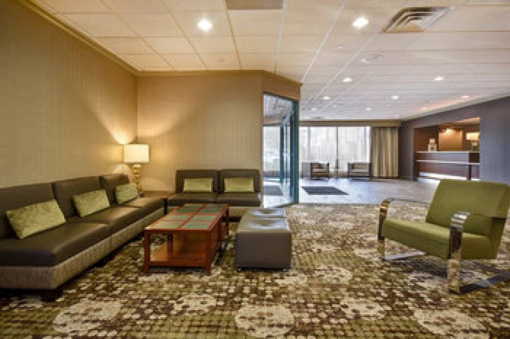 Holiday Inn CINCINNATI-RIVERFRONT 2