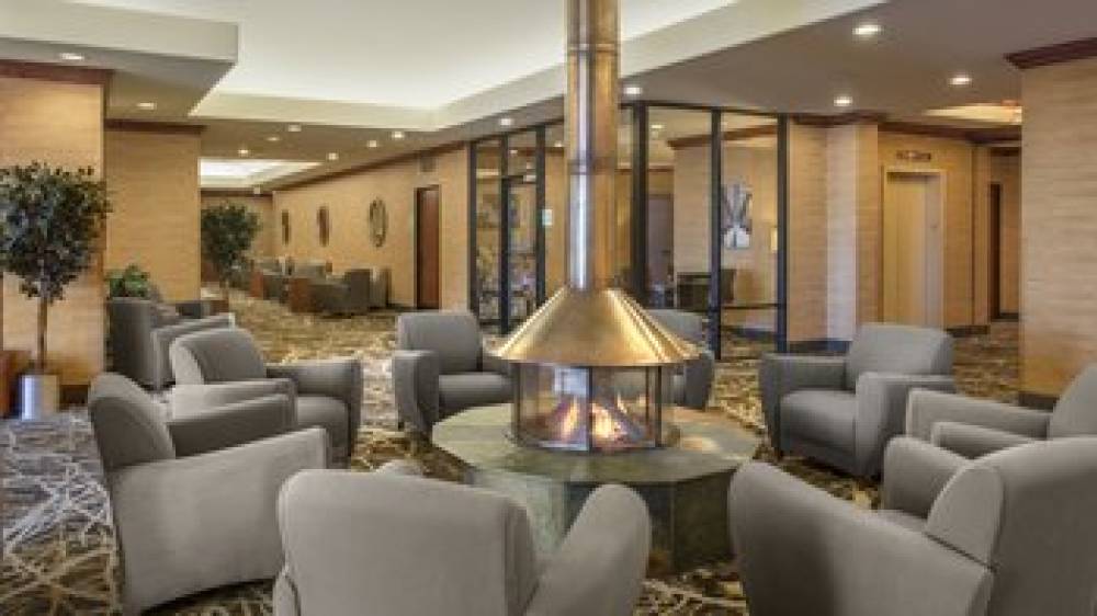 Holiday Inn DENVER LAKEWOOD 9