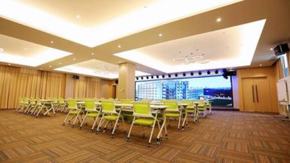 HOLIDAY INN DISHUI LAKE 8