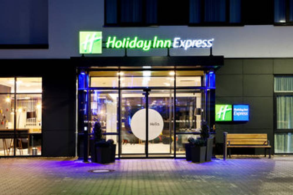 Holiday Inn Exp Airport