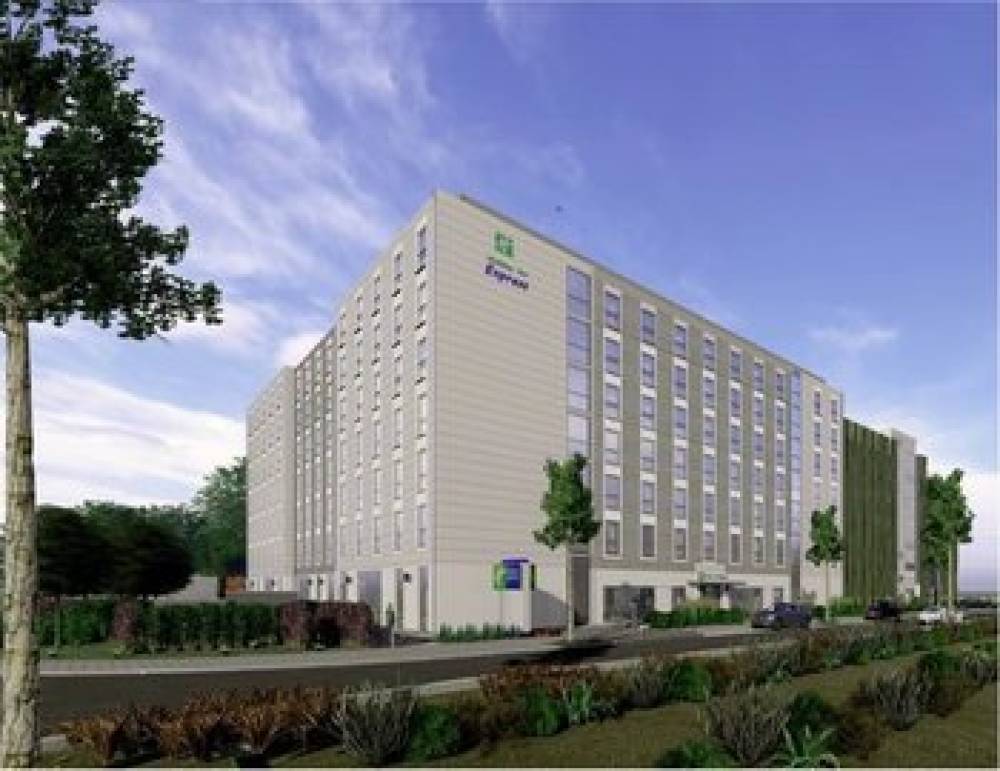 HOLIDAY INN EXP AIRPORT 1