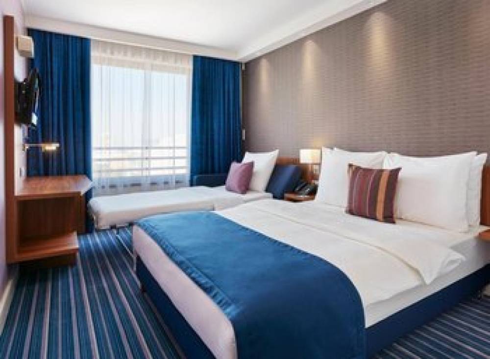 HOLIDAY INN EXP BELGRADE 6