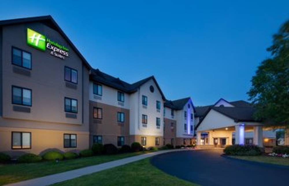 Holiday Inn Exp Bradley Arpt