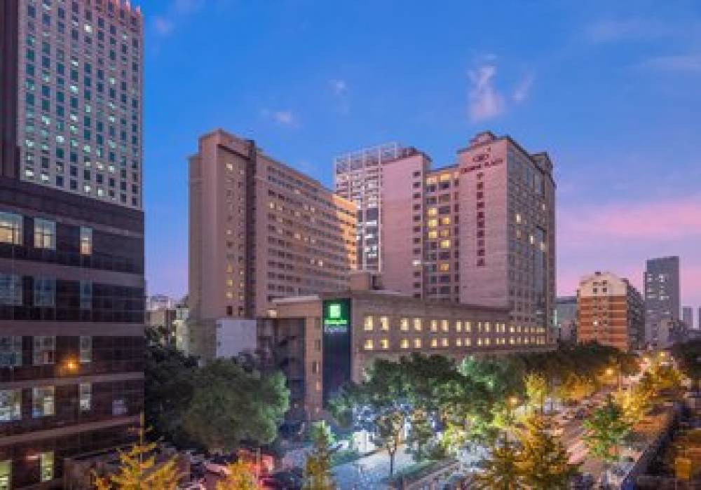 HOLIDAY INN EXP CITY CENTER 8