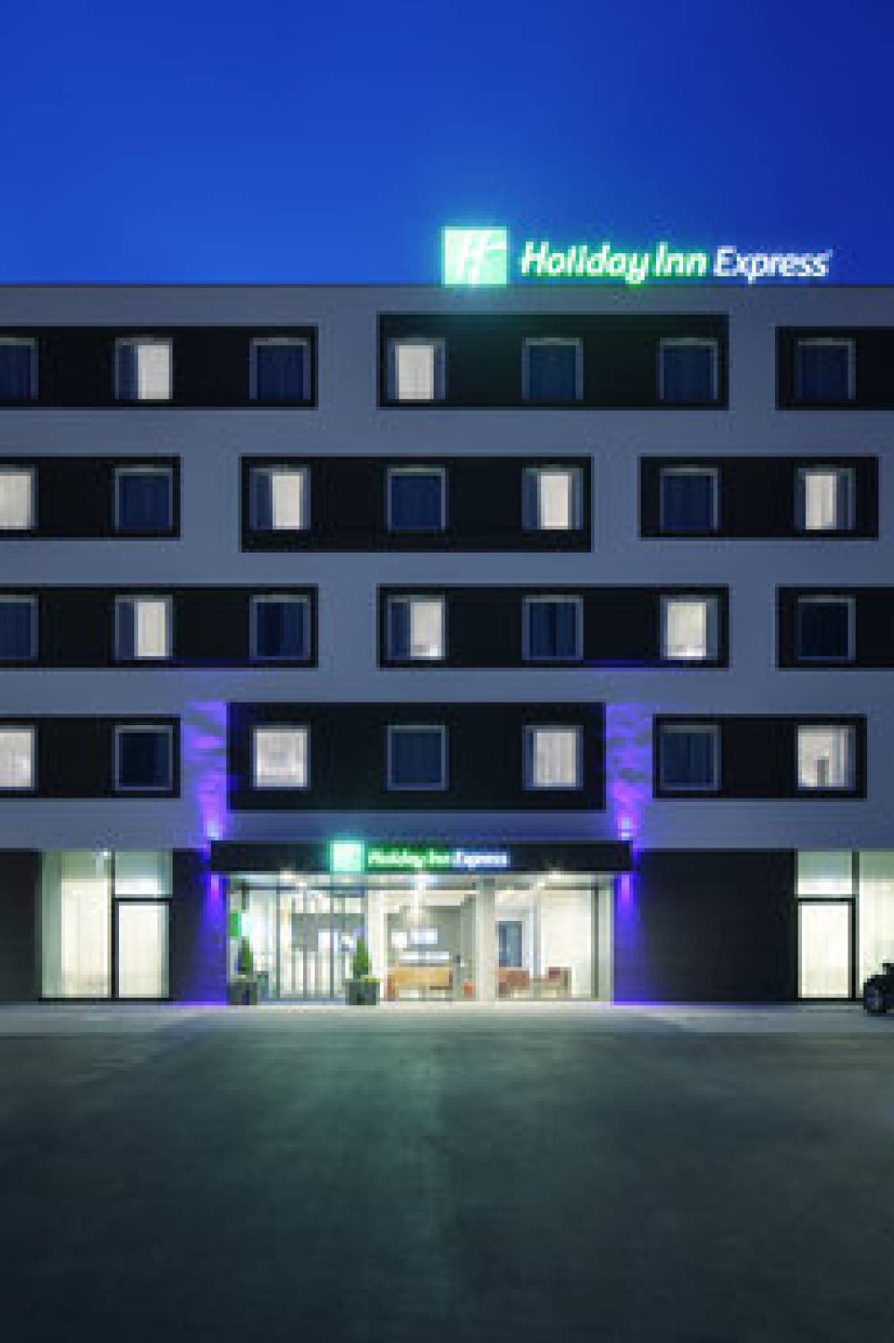 HOLIDAY INN EXP FRIEDRICHSHAFEN 4