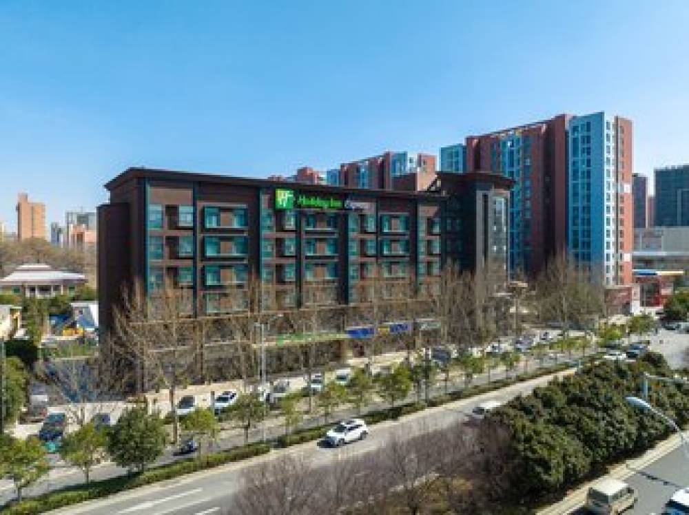 HOLIDAY INN EXP GUANCHENG 1