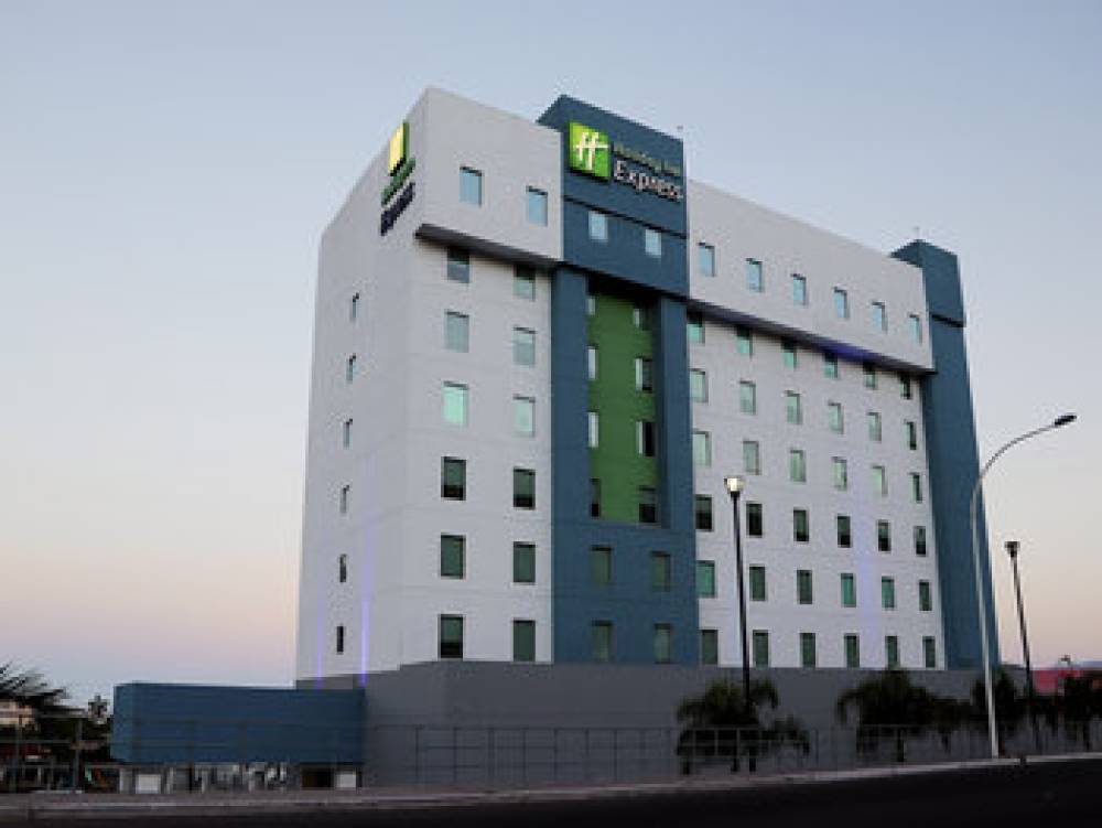 HOLIDAY INN EXP GUAYMAS 1