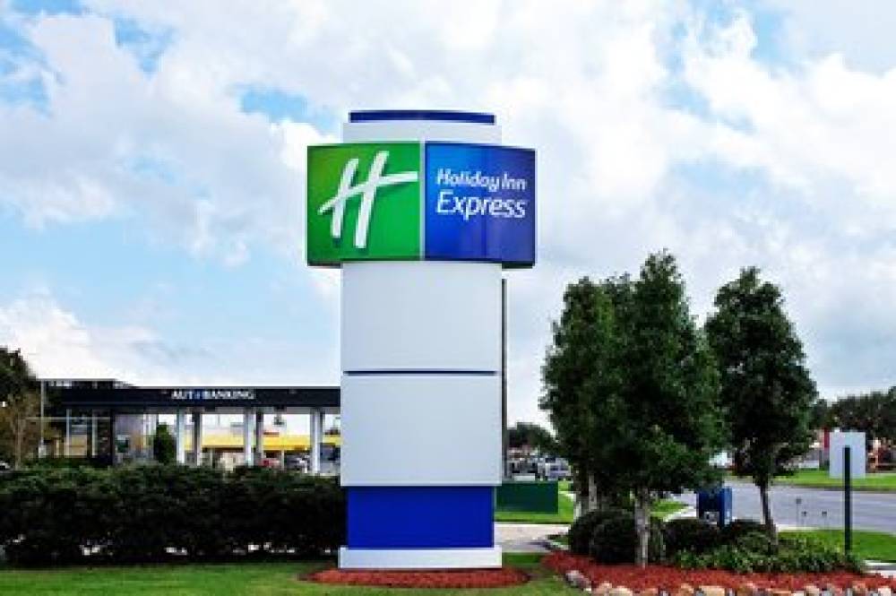 HOLIDAY INN EXP HARVEY MARRERO 4