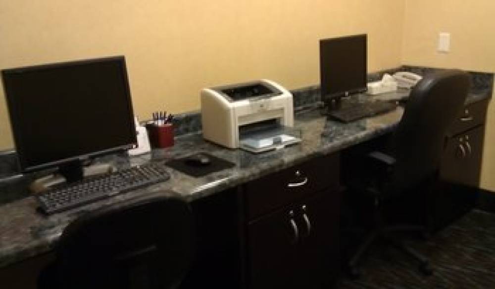 HOLIDAY INN EXP HINESVILLE E 5