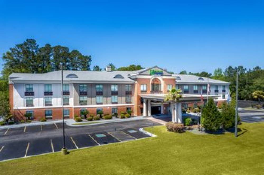 HOLIDAY INN EXP HINESVILLE E 1