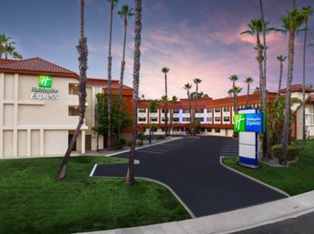 HOLIDAY INN EXP LA MESA 1