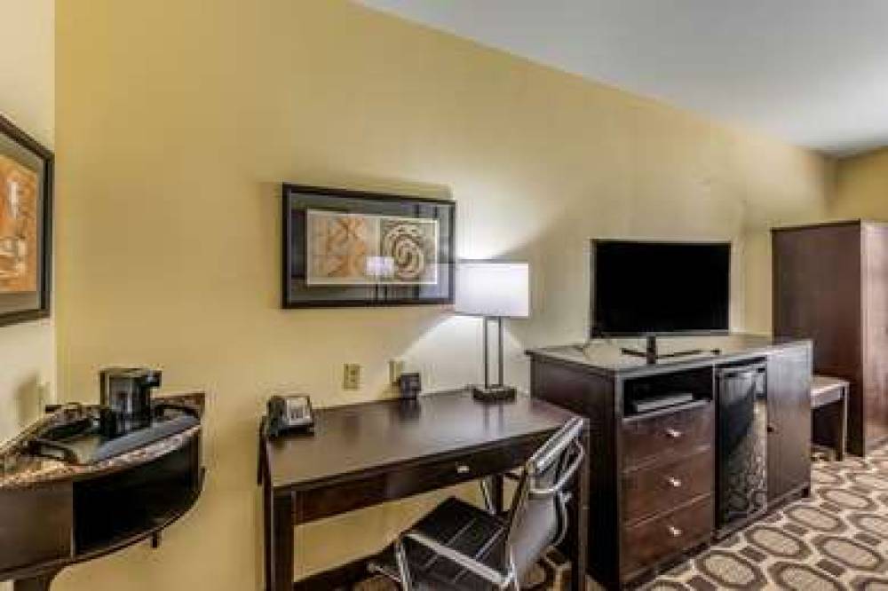 HOLIDAY INN EXP LEXINGTON 10