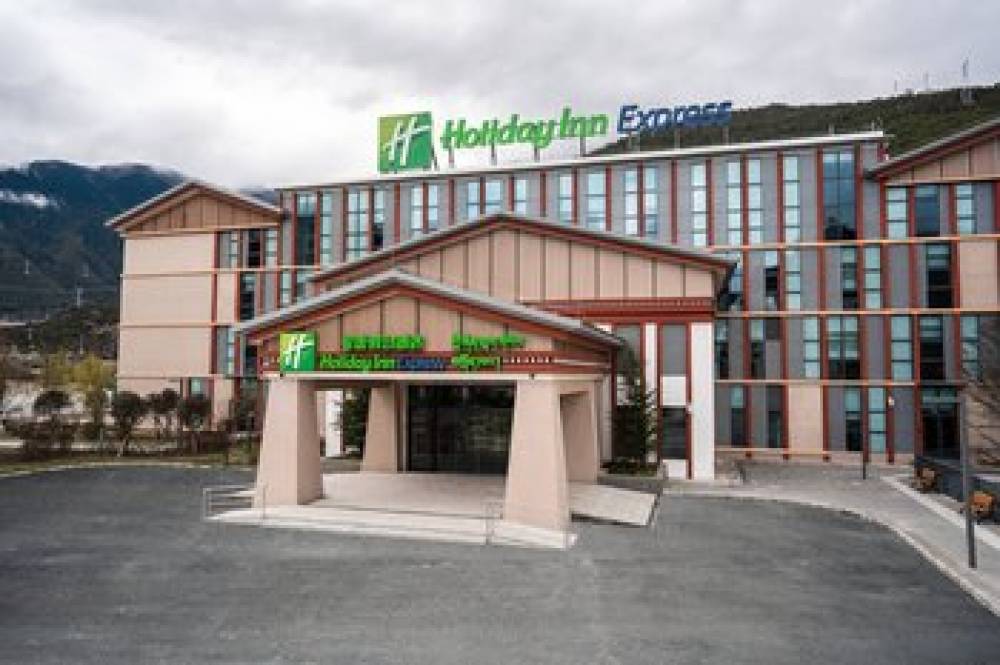 Holiday Inn Exp Linzhi Airport