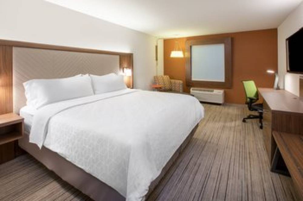 HOLIDAY INN EXP LOCKPORT 9