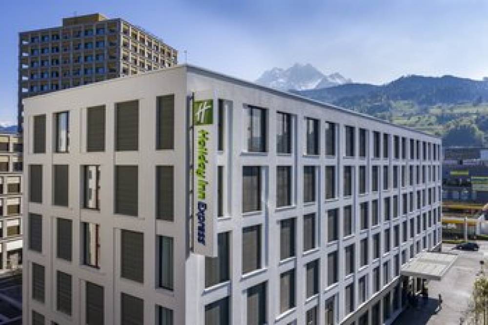 HOLIDAY INN EXP LUZERN KRIENS 1