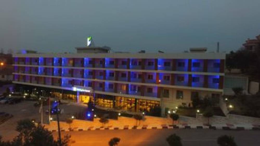 HOLIDAY INN EXP MANISA WEST 5