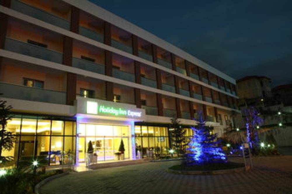 HOLIDAY INN EXP MANISA WEST 3