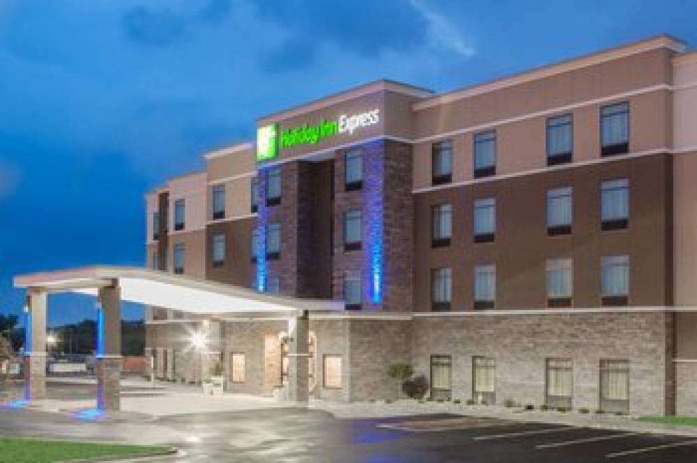 Holiday Inn Exp Moline Quad Cit