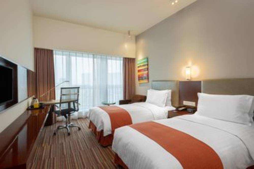 HOLIDAY INN EXP NANHAI 7