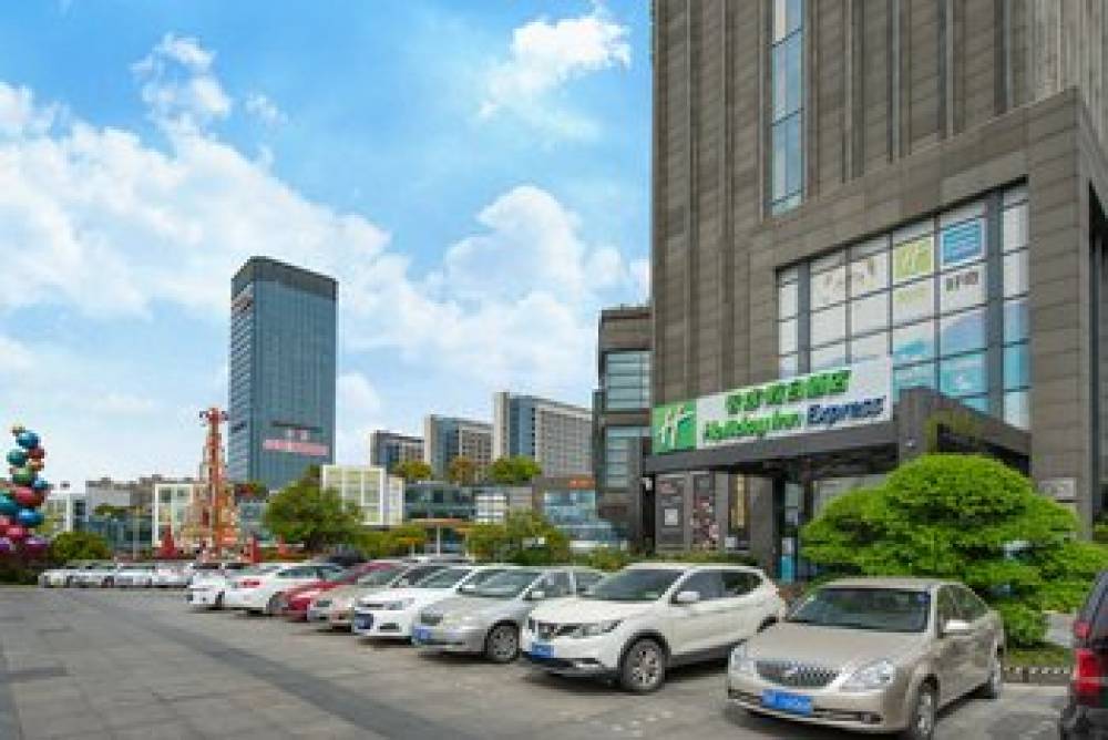 HOLIDAY INN EXP NANTONG XINGHU 3