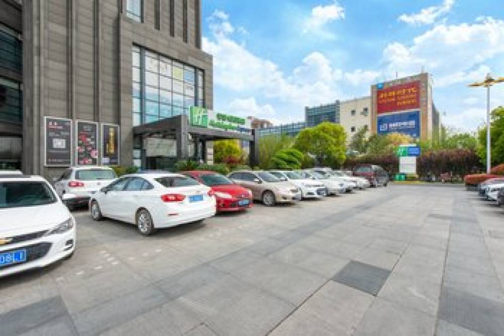 HOLIDAY INN EXP NANTONG XINGHU 2