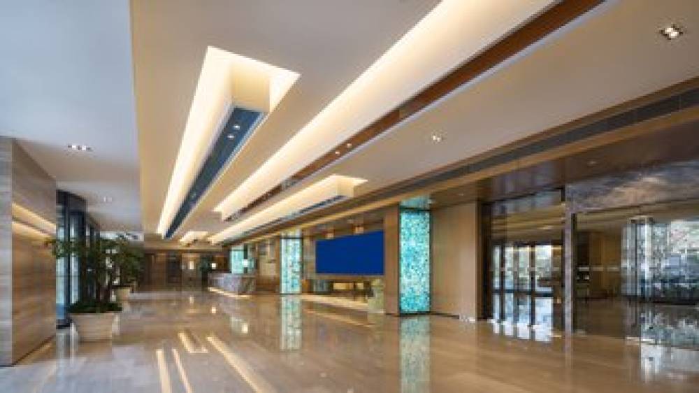 HOLIDAY INN EXP NEW JINQIAO 6