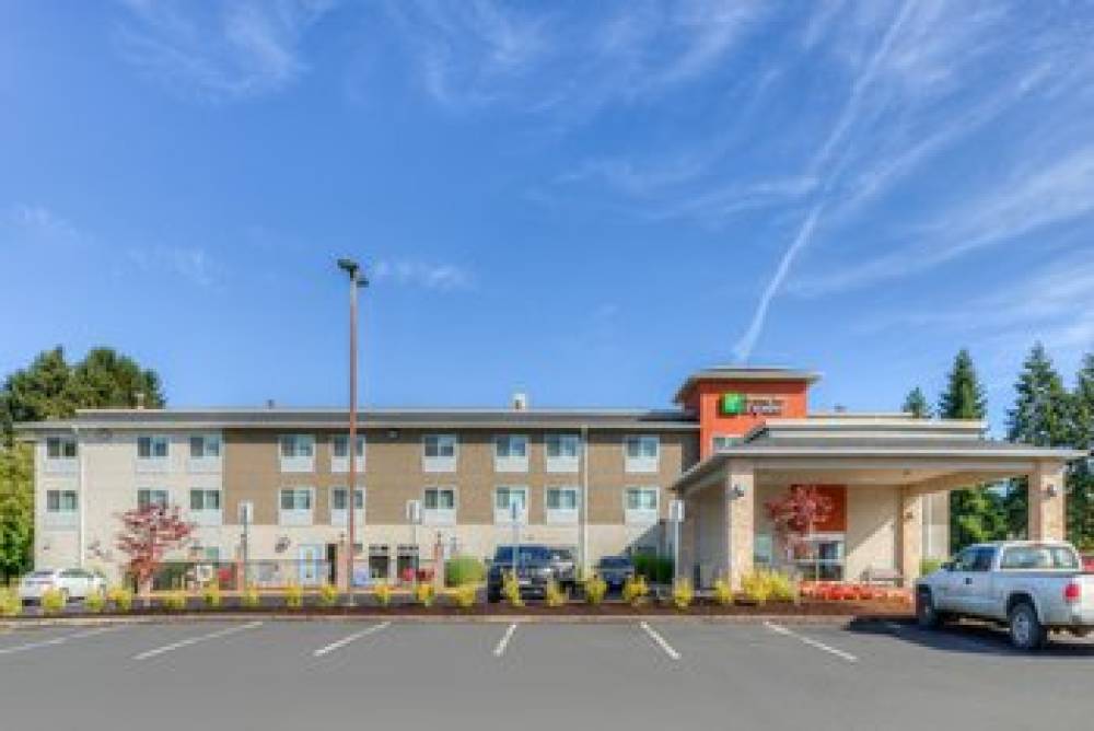 HOLIDAY INN EXP NEWBERG - WINE COUN 9