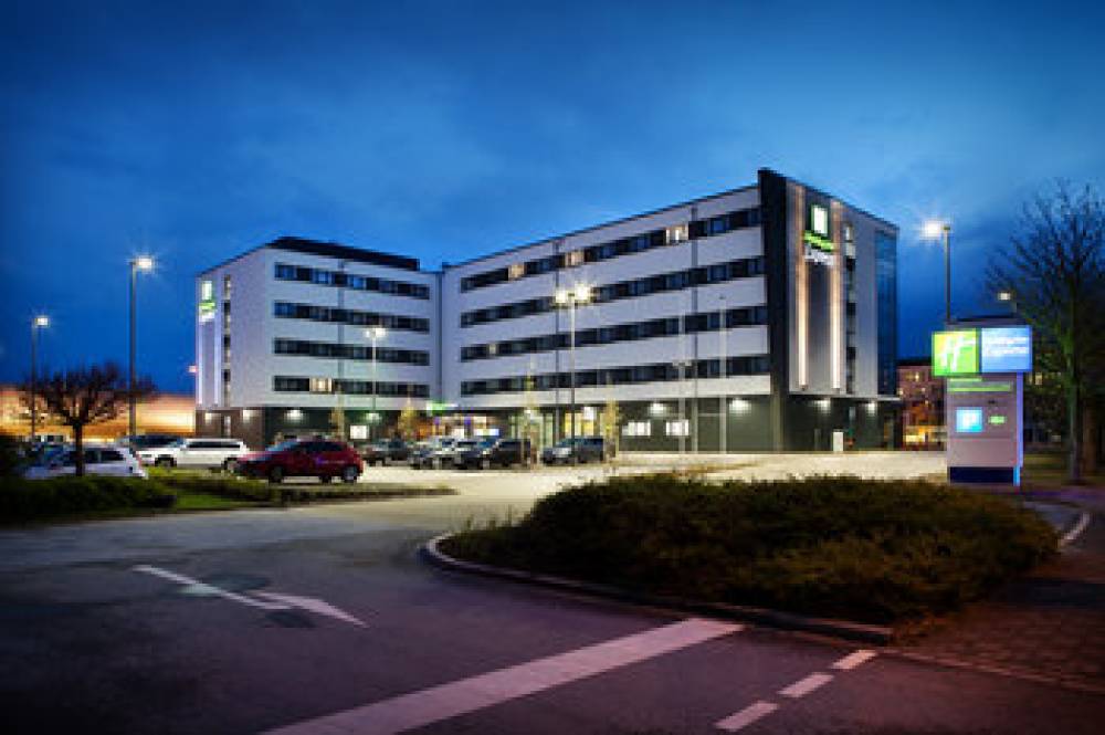 HOLIDAY INN EXP OBERHAUSEN 1