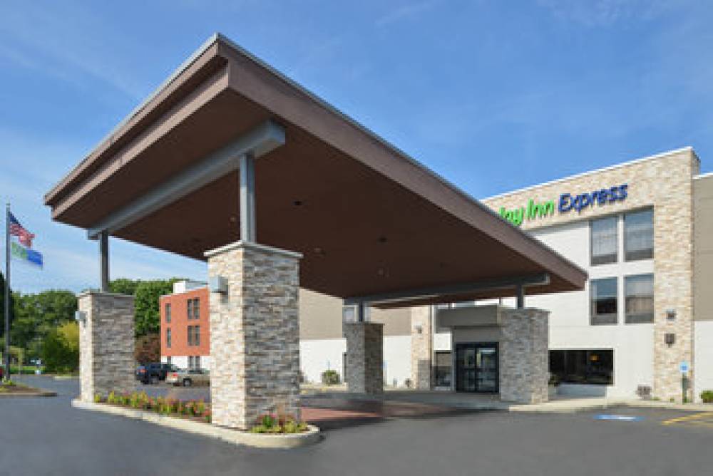 HOLIDAY INN EXP OLEAN 4