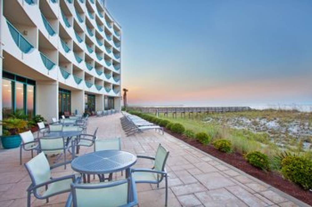 HOLIDAY INN EXP PCOLA BEACH 7